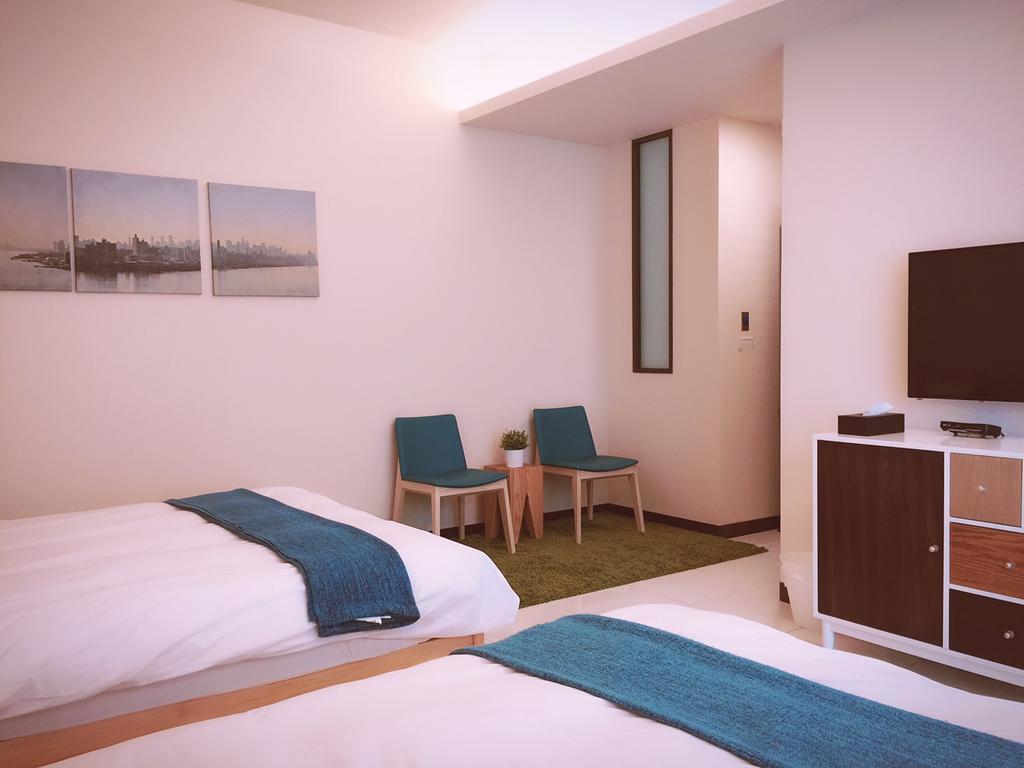 Hotel Ho.Me-Easyhouse à Tainan Extérieur photo