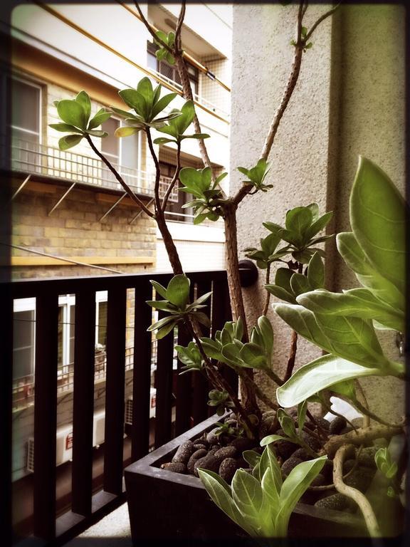 Hotel Ho.Me-Easyhouse à Tainan Extérieur photo