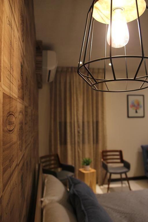 Hotel Ho.Me-Easyhouse à Tainan Extérieur photo