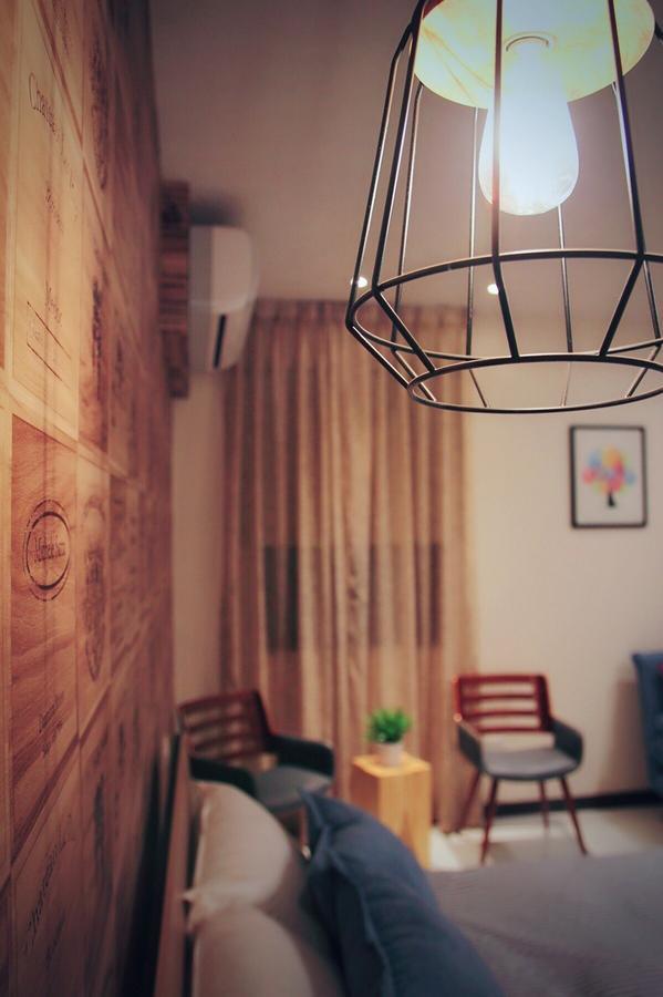 Hotel Ho.Me-Easyhouse à Tainan Extérieur photo